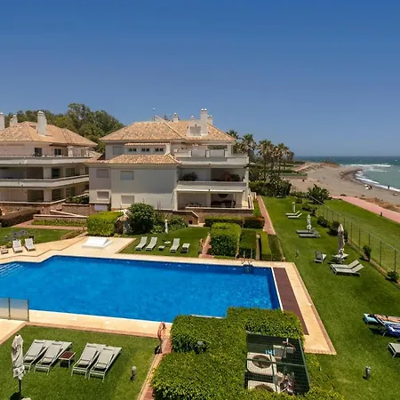322 Heaven Apartments, Guadalmansa Playa Apartment